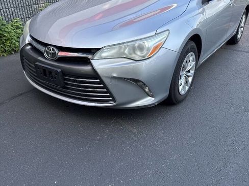 Used 2015 Toyota Camry LE FWD image 3