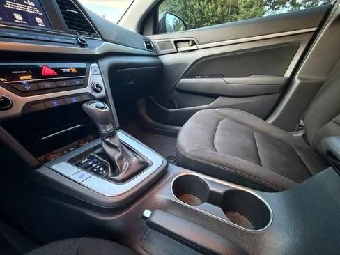 Used 2018 Hyundai Elantra SEL FWD image 13