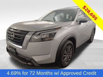 Used 2024 Nissan Pathfinder SV