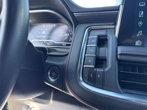 Used 2023 Chevrolet Suburban RST image 20