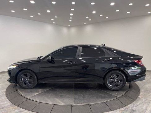 Used 2022 Hyundai Elantra SEL w/ Convenience Package image 4