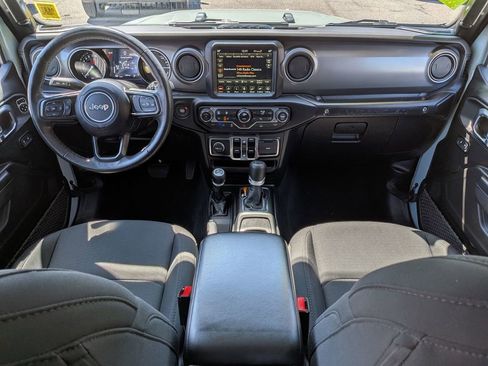 Used 2023 Jeep Wrangler Unlimited w/ Cold Weather Group image 22