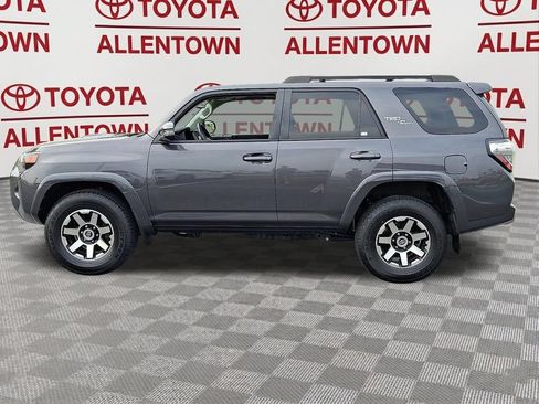Used 2022 Toyota 4Runner TRD Off-Road Premium AWD/4WD image 4