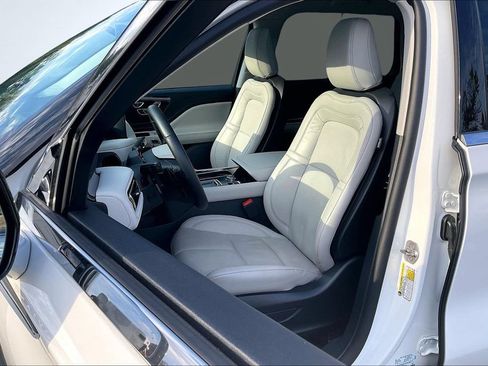 Used 2026 Lincoln Aviator Reserve RWD image 22