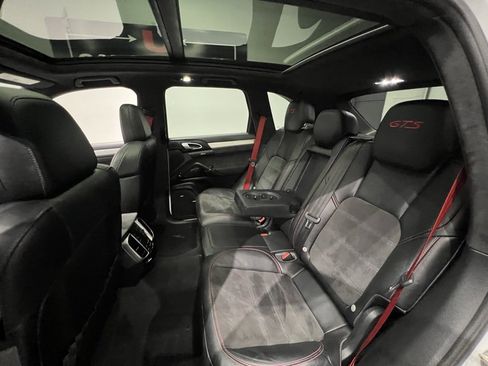Used 2016 Porsche Cayenne GTS image 32