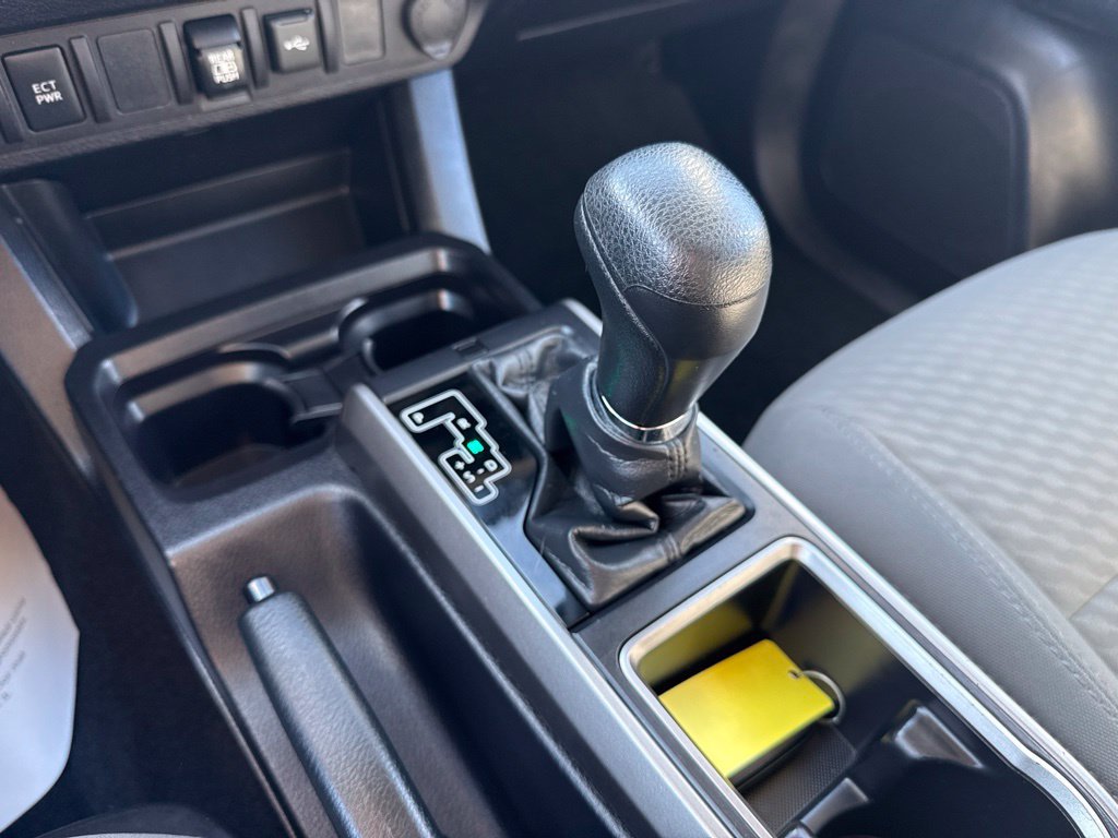 Certified 2022 Toyota Tacoma SR5 w/ Black Out Package (TMS) AWD/4WD image 15