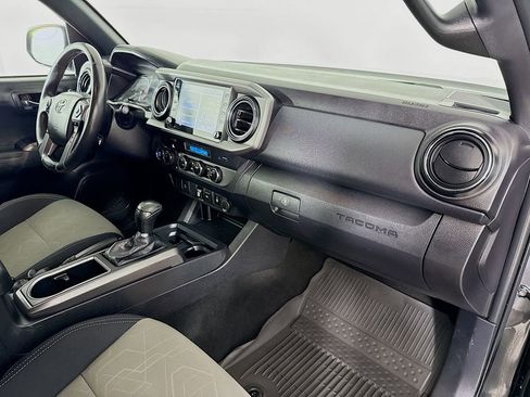 Used 2023 Toyota Tacoma TRD Off-Road image 28