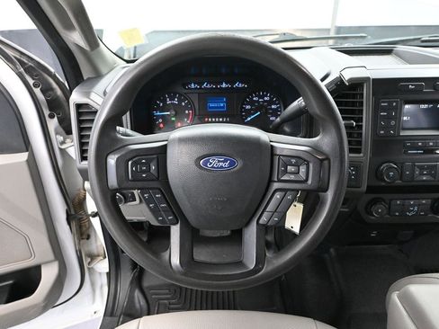 Used 2022 Ford F250 XL w/ Power Equipment Group image 28