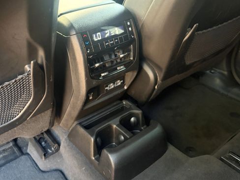 Used 2021 Jeep Grand Cherokee L Limited AWD/4WD image 26