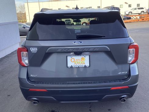 Used 2021 Ford Explorer XLT w/ Equipment Group 202A image 12