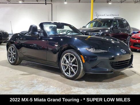 Used 2022 MAZDA MX-5 Miata Grand Touring w/ Weather Package RWD image 3
