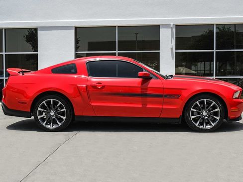 Used 2011 Ford Mustang GT Premium w/ 402A Rapid Spec Order Code RWD image 7