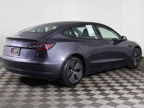 Used 2023 Tesla Model 3 Standard Range image 11