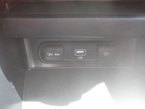 Used 2024 Kia Forte LXS w/ LXS Technology Package FWD image 17