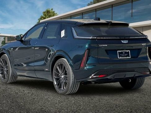 New 2026 Cadillac Lyriq V image 6