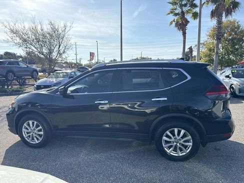 Certified 2019 Nissan Rogue SV image 7