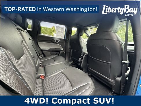 Used 2025 Jeep Compass Latitude image 18