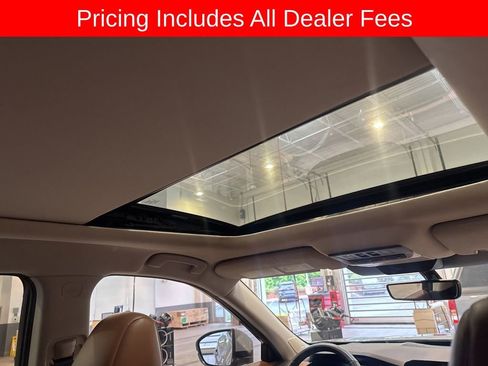 Used 2023 Nissan Pathfinder Platinum FWD image 11