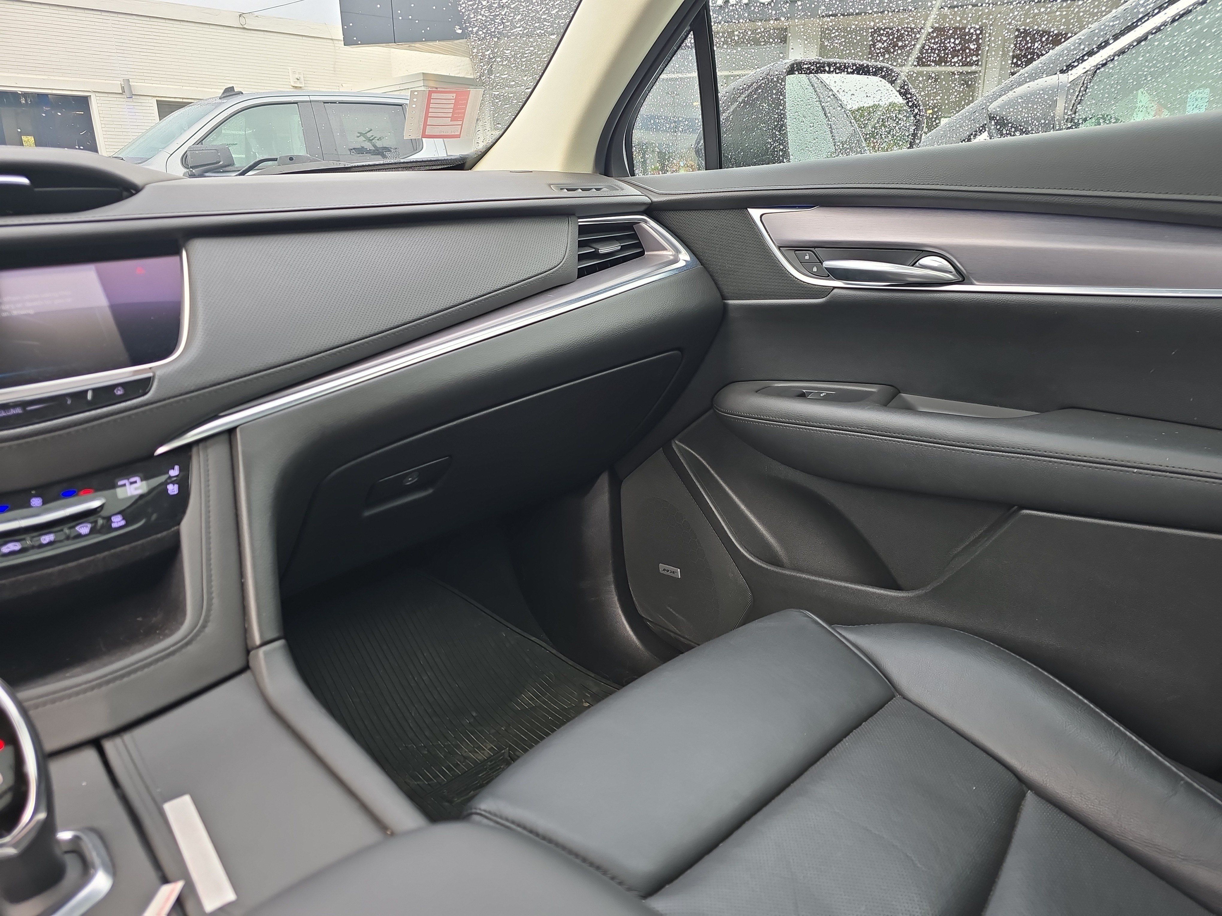 Used 2018 Cadillac XT5 Premium Luxury w/ Driver Assist Package AWD/4WD image 15