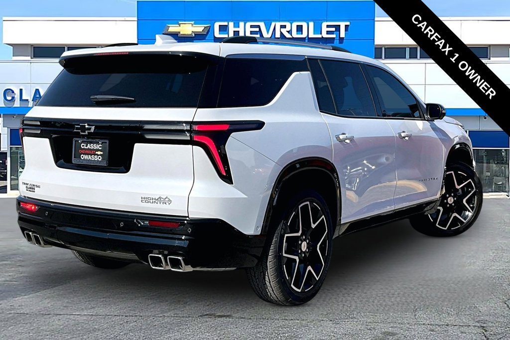 Used 2025 Chevrolet Traverse High Country FWD image 20