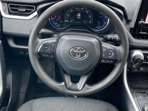 Used 2024 Toyota RAV4 XLE image 8