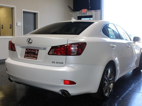 Used 2013 Lexus IS 250 RWD image 2