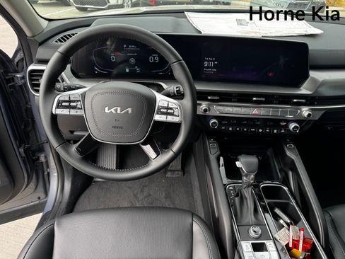 New 2025 Kia Telluride S image 13