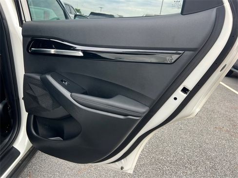 Used 2025 Kia Seltos SX image 16