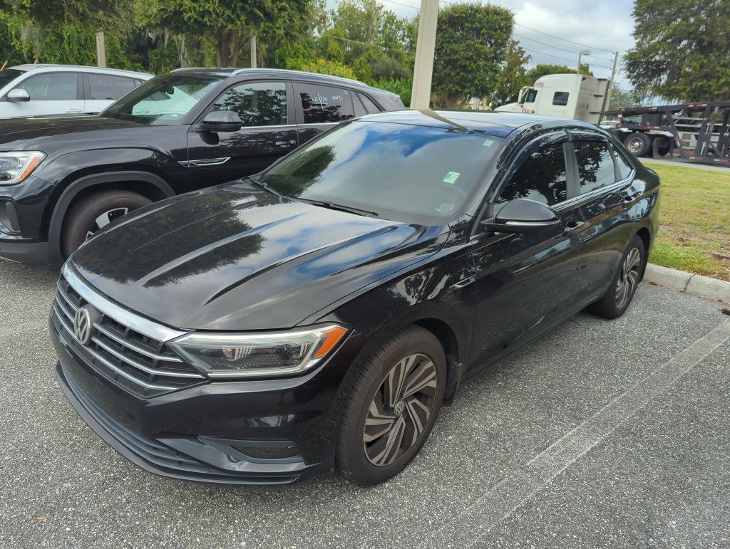 Used 2021 Volkswagen Jetta SEL Premium FWD image 5