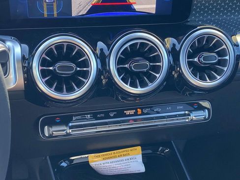 Certified 2025 Mercedes-Benz GLB 250 image 30