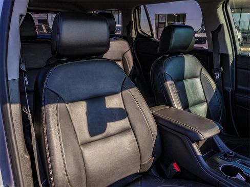 Used 2019 GMC Acadia SLT image 15