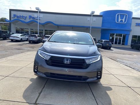 Used 2022 Honda Odyssey Touring image 3