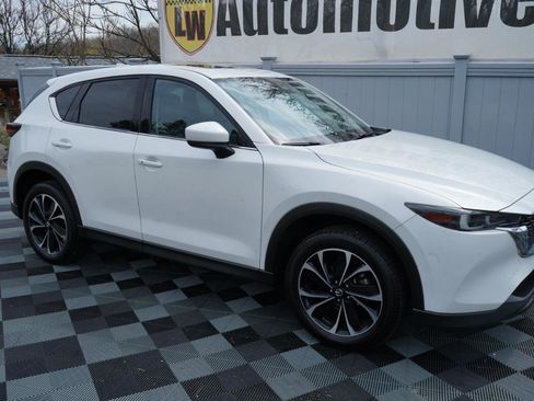 Used 2023 MAZDA CX-5 AWD 2.5 S w/ Premium Plus Pkg image 2