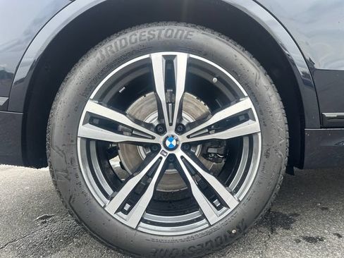 New 2027 BMW X7 xDrive40i w/ M Sport Package AWD/4WD image 17