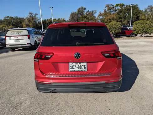 Used 2022 Volkswagen Tiguan SE image 4