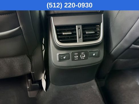 New 2025 Subaru Outback Limited image 32