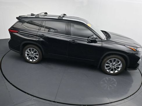 Used 2022 Toyota Highlander Limited AWD/4WD image 28