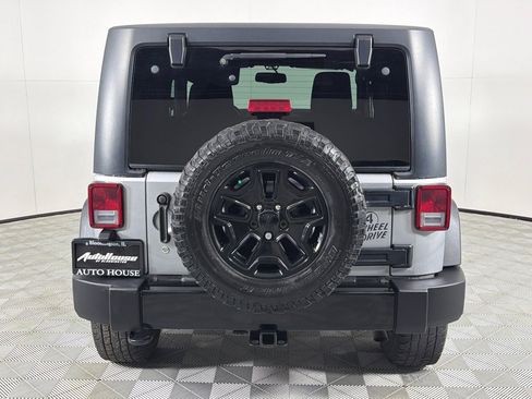 Used 2015 Jeep Wrangler Sport image 6