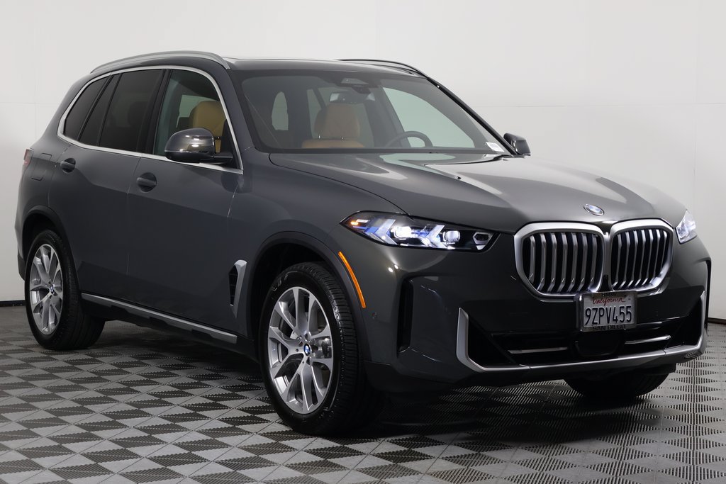 Certified 2026 BMW X5 sDrive40i w/ Climate Comfort Package RWD image 3