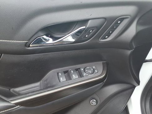 Used 2021 GMC Acadia SLT w/ Preferred Package image 15