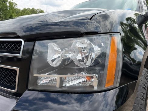 Used 2011 Chevrolet Avalanche LT AWD/4WD image 11