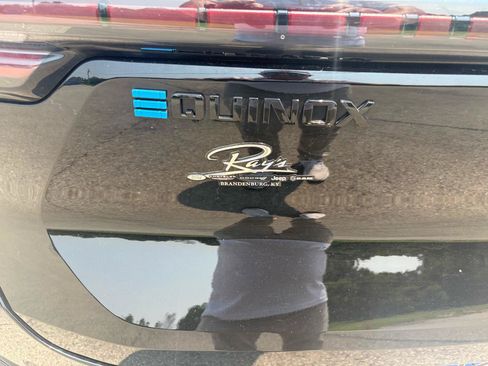 Used 2024 Chevrolet Equinox EV RS FWD image 60