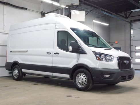 Used 2023 Ford Transit 250 148 High Roof AWD w/ Exterior Upgrade Package image 5