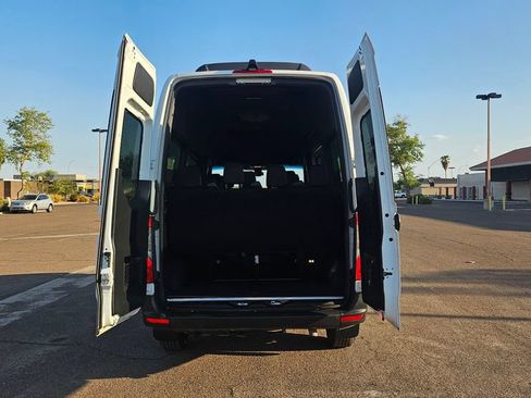 Used 2024 Mercedes-Benz Sprinter 2500 image 12