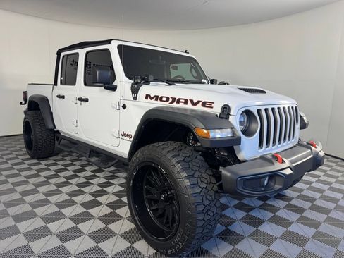Used 2023 Jeep Gladiator Mojave w/ Cold Weather Group AWD/4WD image 6