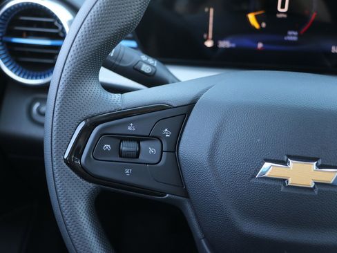 New 2026 Chevrolet Trax LT w/ LPO, Blackout Package image 18