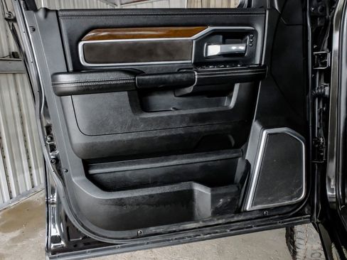 Used 2022 RAM 3500 Laramie image 44