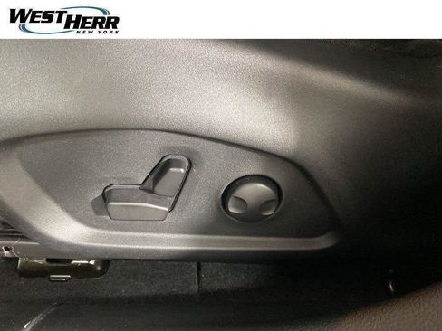 Used 2023 Jeep Compass Latitude w/ Convenience Group AWD/4WD image 42