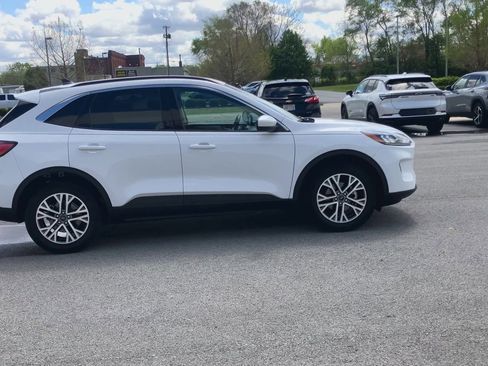 Used 2021 Ford Escape SEL AWD/4WD image 2