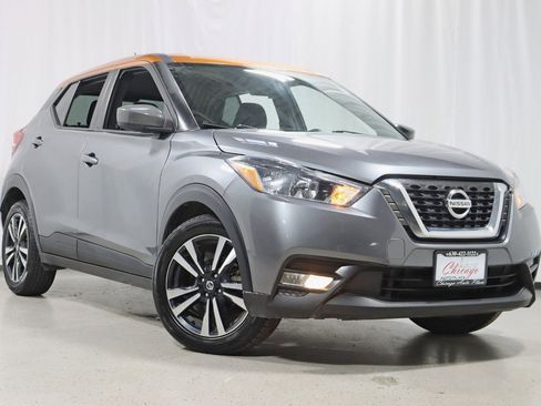 Used 2018 Nissan Kicks SV image 7